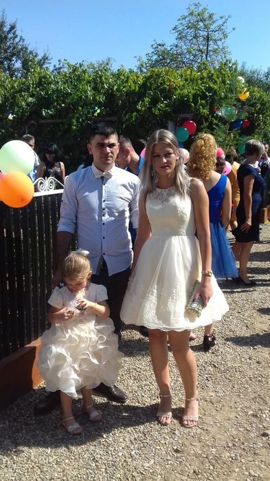 Rochie crem scurtă
