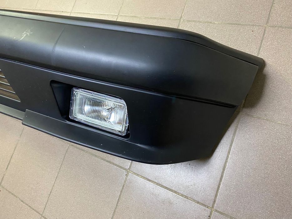 Бампер передний Мерседес W124 AMG в сборе