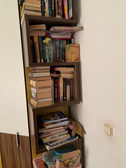Продам угловой шкаф+шкаф для книг