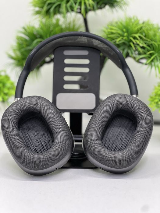 Науш никии AirPods Max.