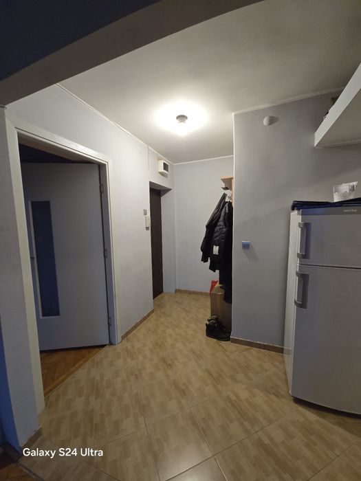 Vand apartament cu 3 camere