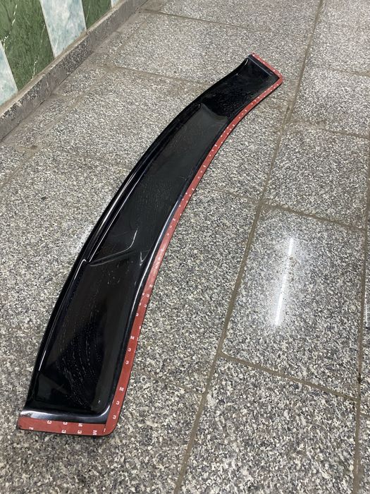 Продам ветровик на камри