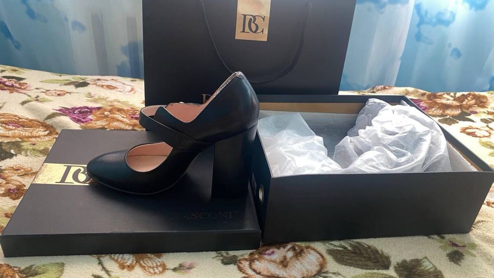 Туфли черные, кожаные Basconi