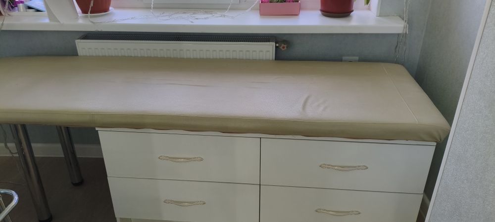 Продается кушетка