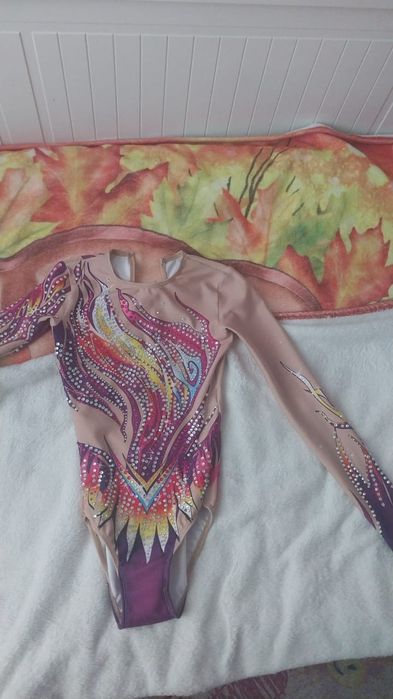 Продам купальники гимнастические