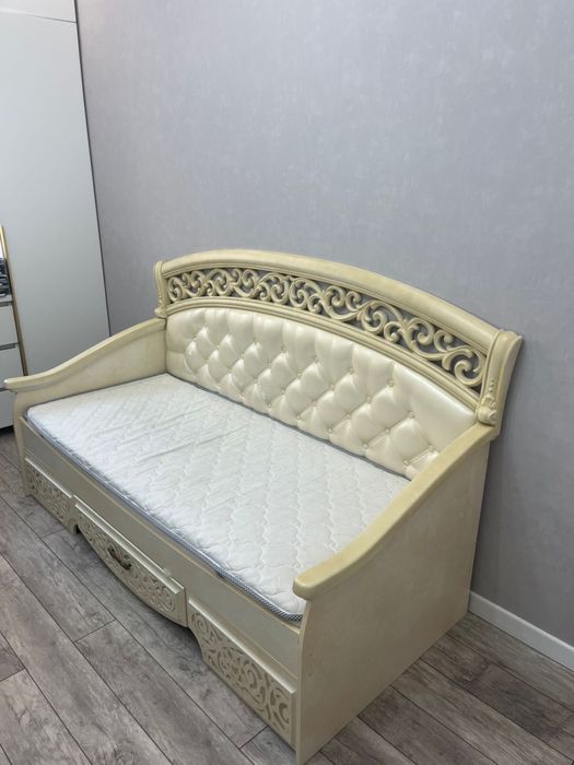 Продам кровать б/у