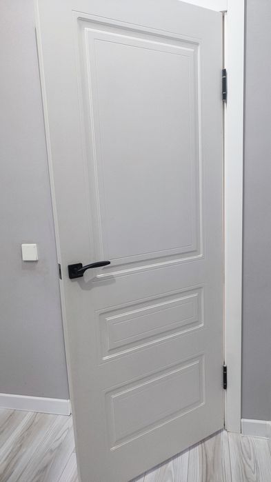 Есік сатылады белый