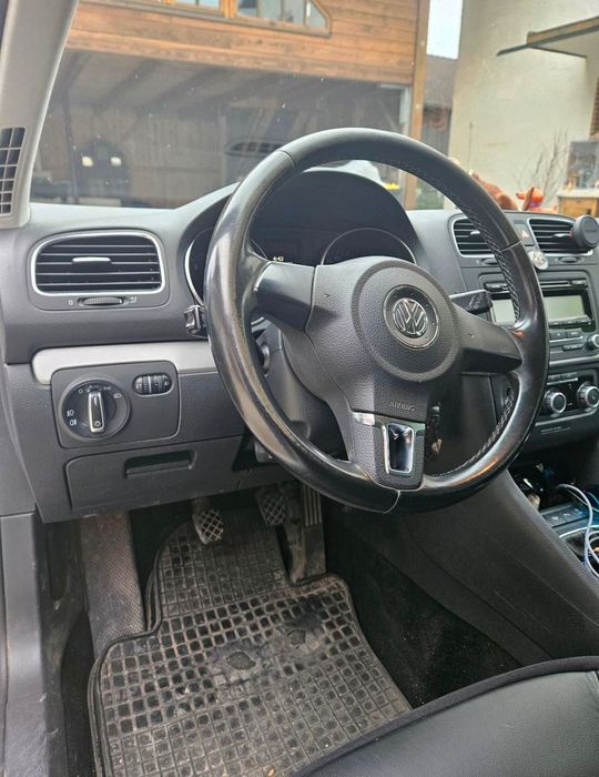 Vând  sau schimb Golf  6 Team ,2010.