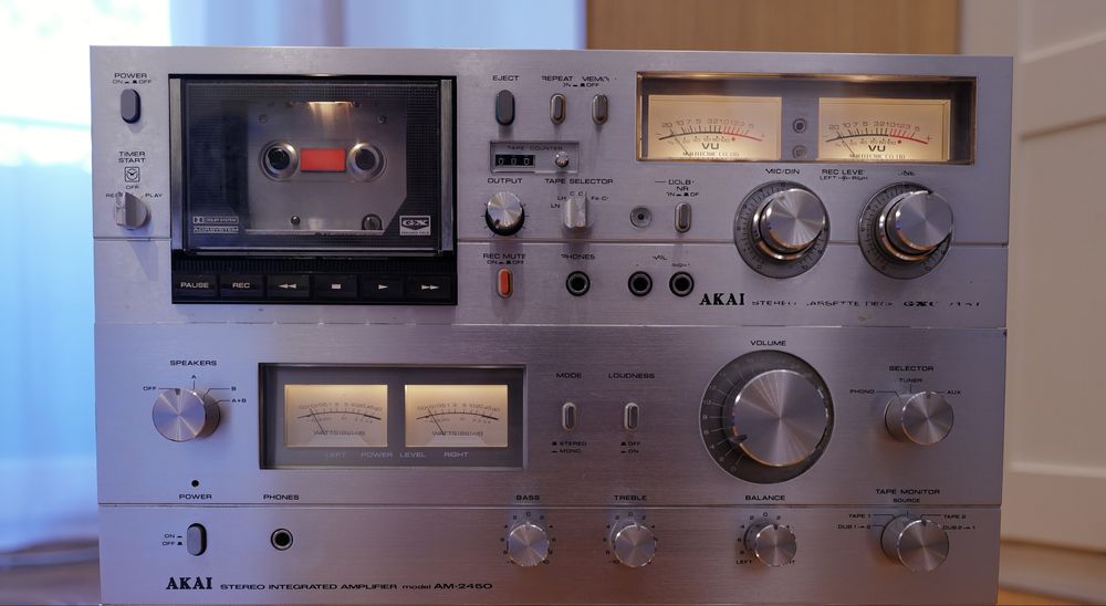 Linie Amplificator Akai AM 2450 si deck casetofon GXC 715D
