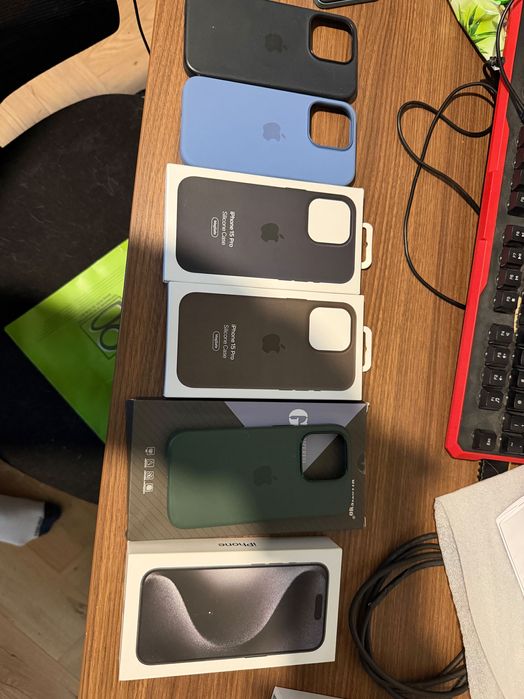 Като нов - Iphone 15 PRO 1TB, 100% батерия и много аксесоари