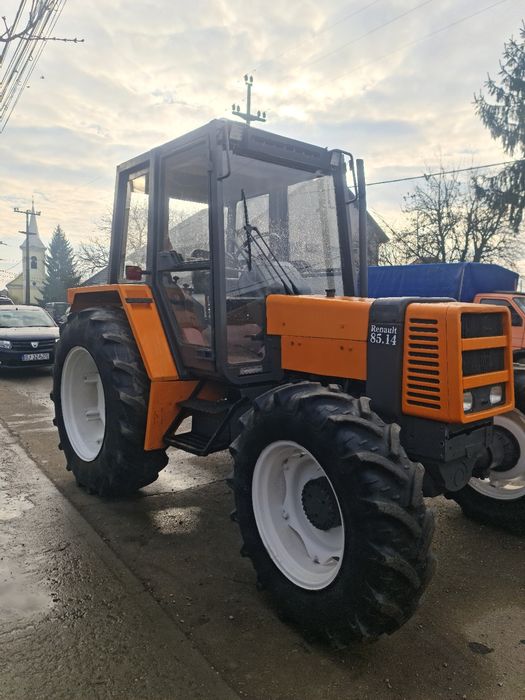 Vand tractor Renault 4x4