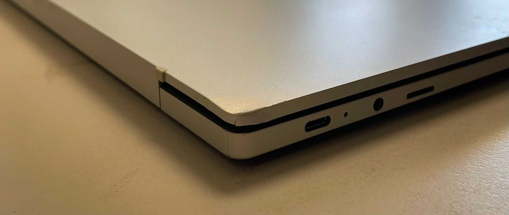 Лаптоп Samsung Galaxy Book 2