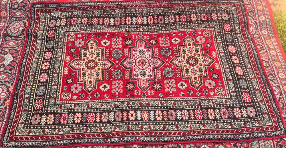 Antiquar Gilamlar deyarli yangi.