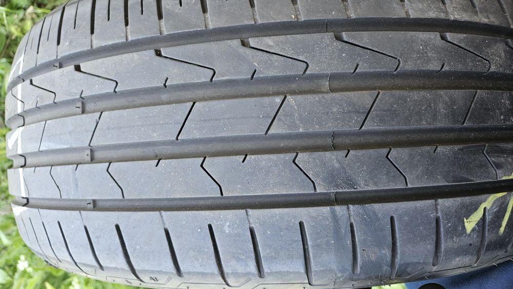 2бр гуми 215 55 17 дот 20 ханкок