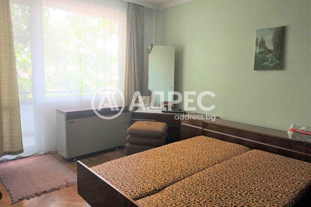 Продава се Многостаен апартамент в Разград, Център - 137 кв.м за 1497 €/кв.м - Снимка #2