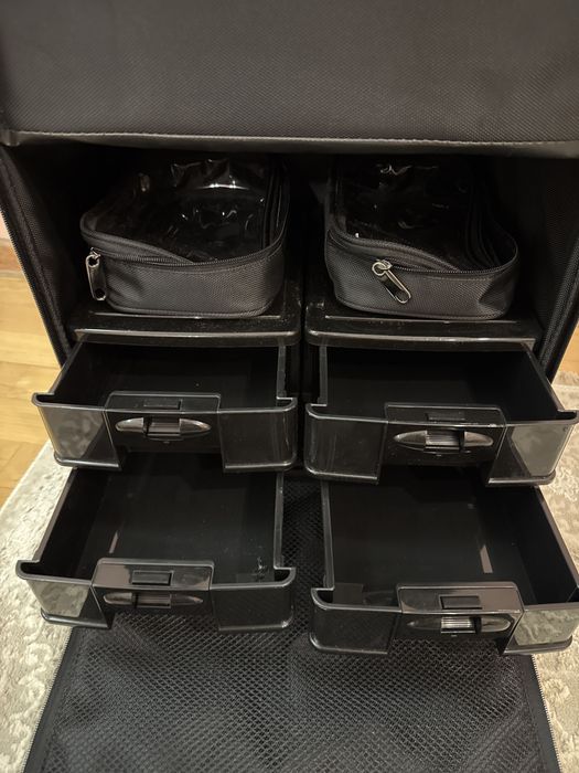 Чемодан для визажистов Новый !