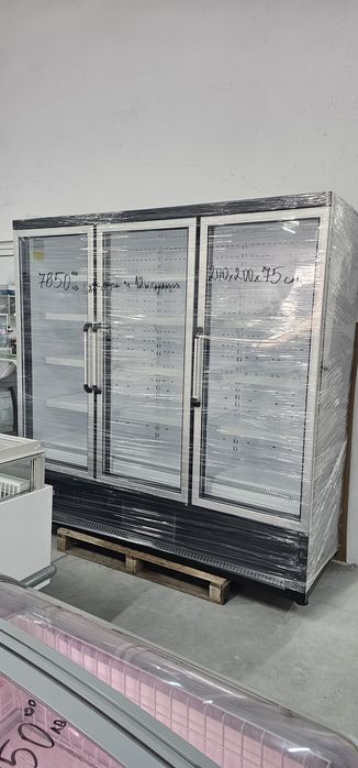 Крайстенна хладилна витрина 200х200х75см