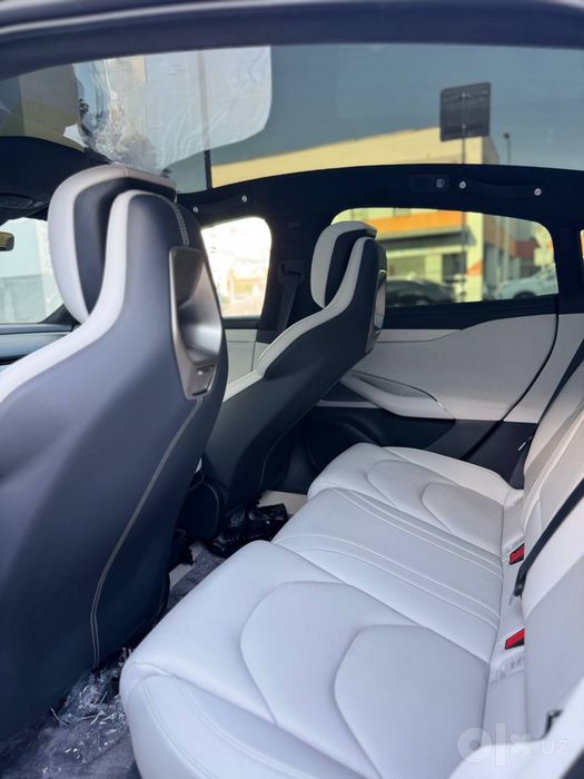 Xiaomi SU7 max AWD 2025 год