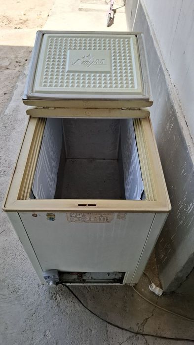 Morozilka 215 litrli raboʻchiy holati yaxshi 3oy kafolat beramiz