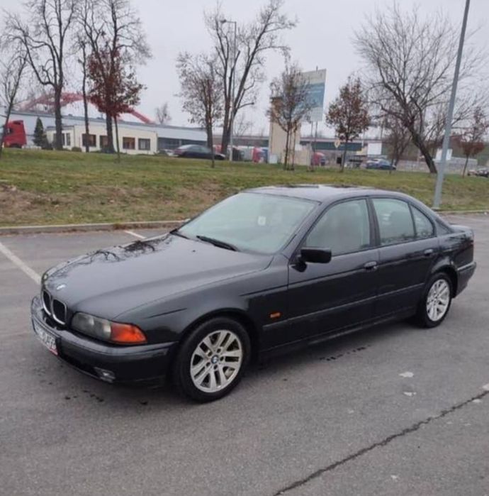 Piese auto din dezmembrari BMW E39 2.2i si 3.0d an 2000 orice piesa