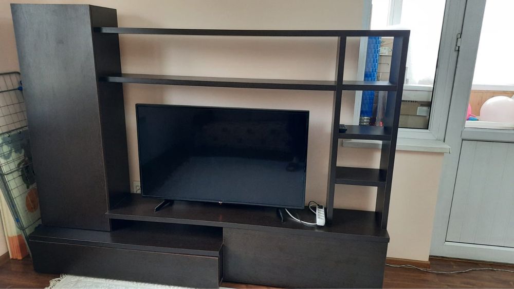 Продается стенка для телевизора