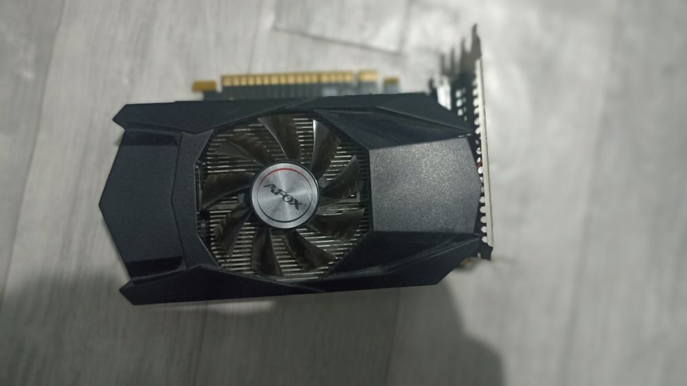 NVIDIA GeForce GTX 750 2GB (GDDR5)