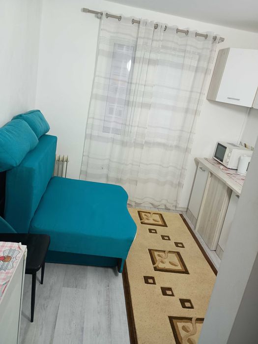 Inchiriez garsoniera zona vasile Arron