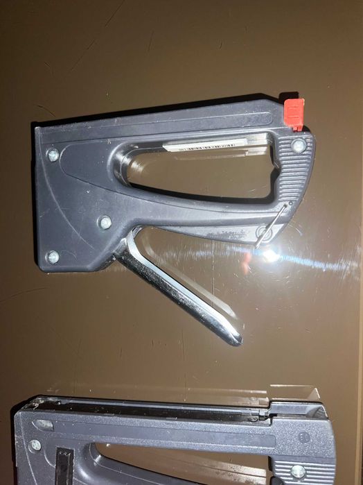 Такери ръчни 3 бр.