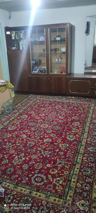 Продается дом в г Ахангаран 6 соток  все коммуникации, не дорого.