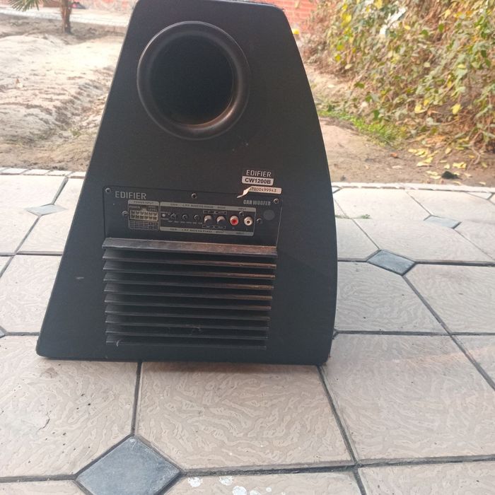 Avto sambufer EDIFIER 1200