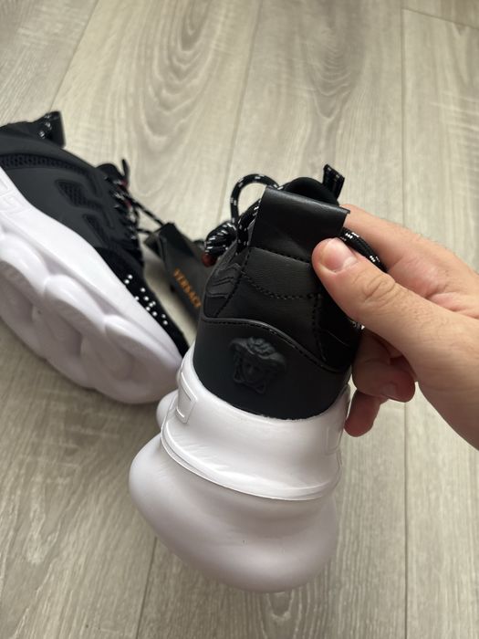 Versace Chain Reaction