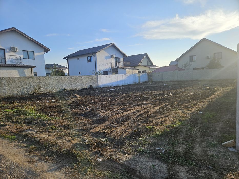 Teren de vanzare cu autoritățile si proiect inclus
