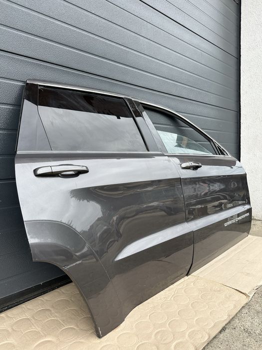 Usi dreapta / Portiere dreapta Jeep Grand Cherokee