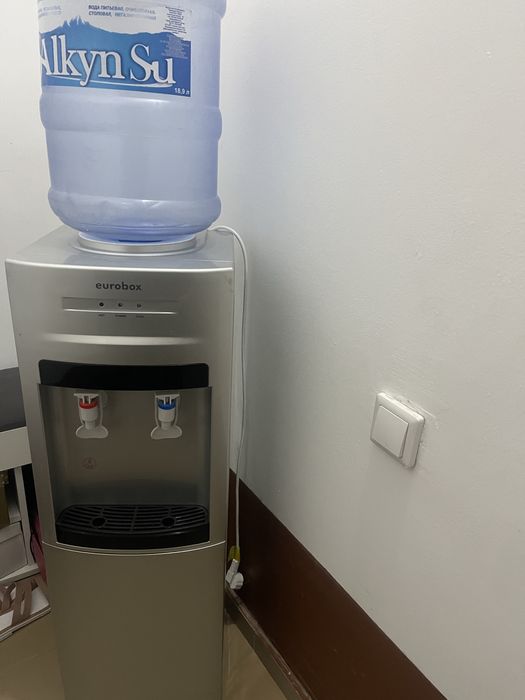 Продам кулер в отличном состоянии торг уместен