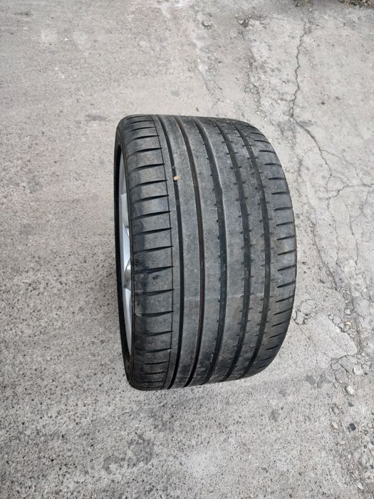 Продавям Гуми 295 30 18