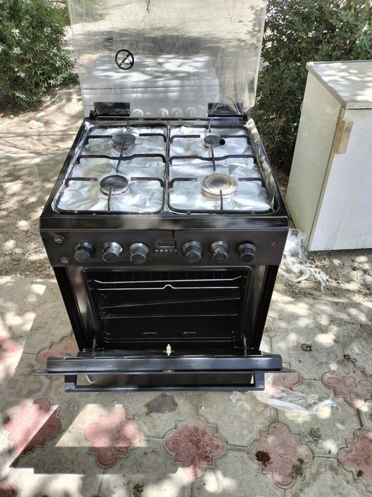 Gaz plitasi sotiladi