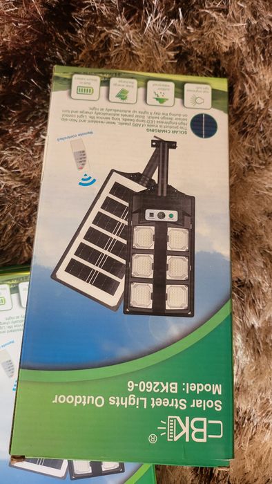 Lampa solara cu telecomanda