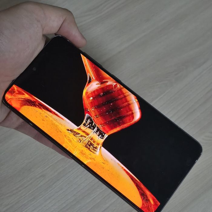 Samsung S21 FE с коробкой