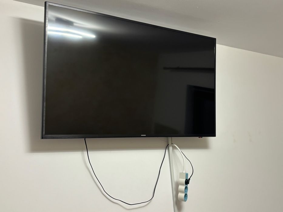 Televizor Smart Samsung Series 6 (led defect)