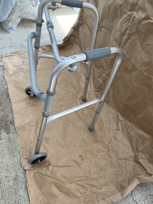 Cadru pliabil cu roti