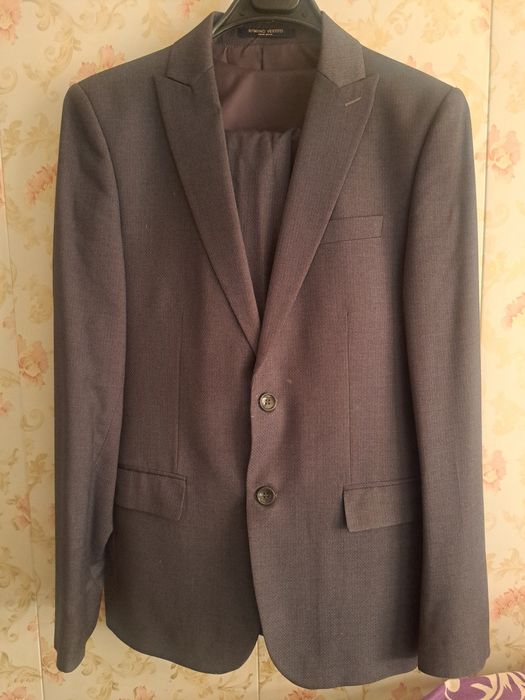 Кастюм бурук сотилади италяниски иккаласихам