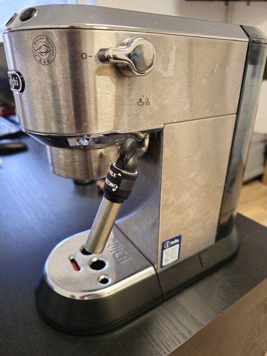Expresor De Longhi Dedica cu garantie si pachet complet accesorii