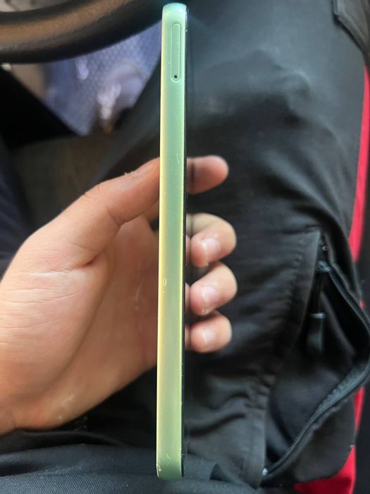 SAMSUNG A24  sotiladi