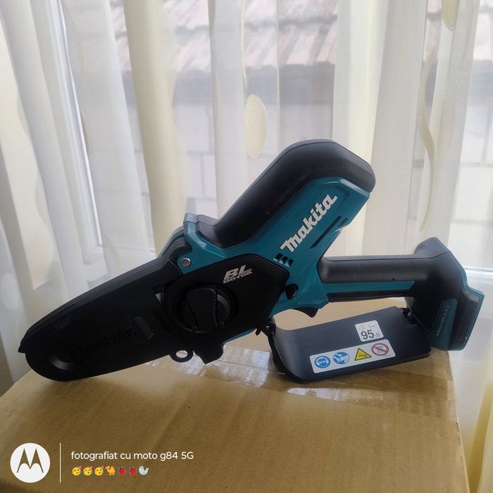 Minisrujba Makita duc 102