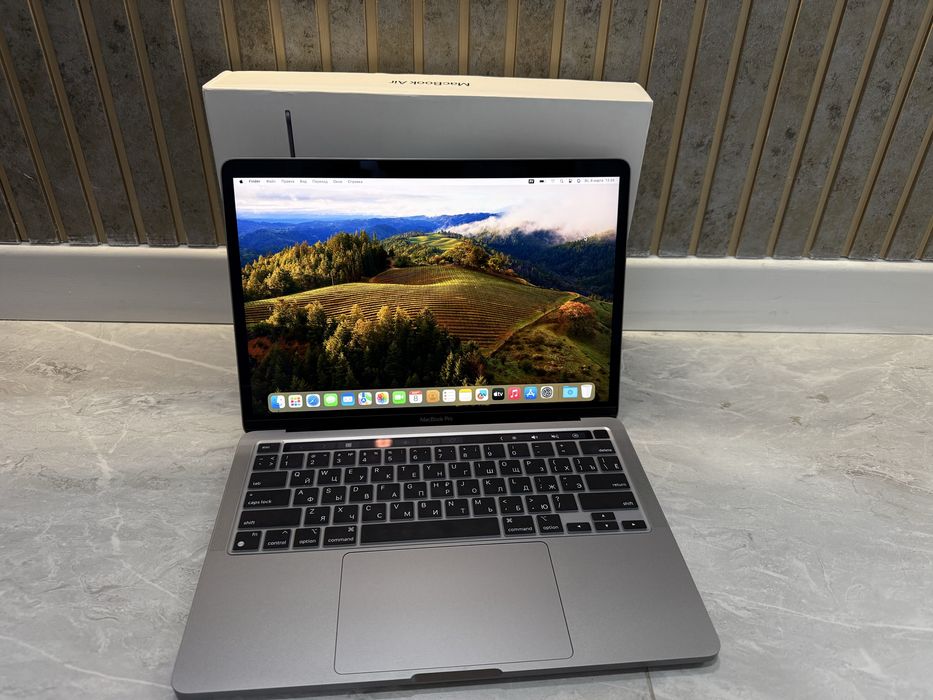 MacBook Pro m2 2022года