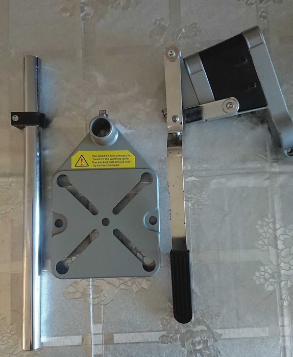 Настольная вертикальная стойка для дрели