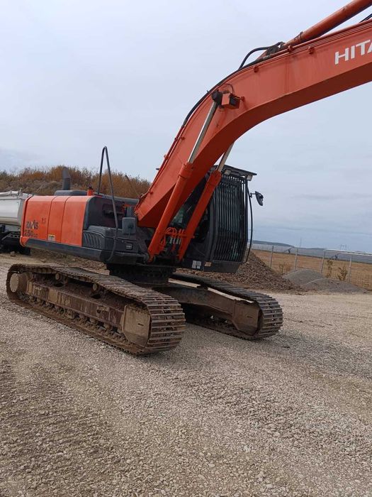 VAND excavator pe senile Hitachi ZX250LC