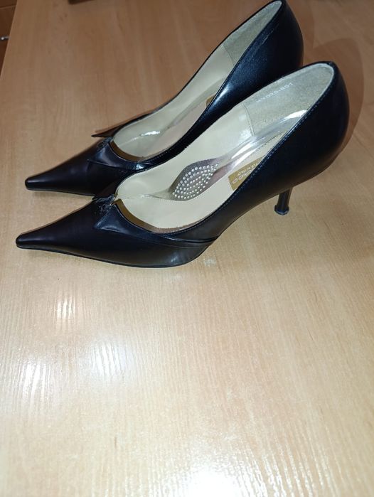 Туфли женские на каблуке