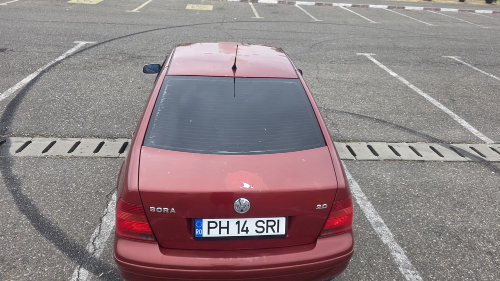 VOLKSWAGEN Bora 2000 — imagine 4