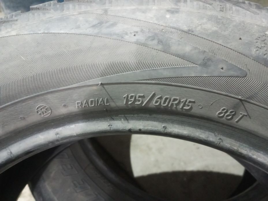 Продам резину зимнюю пара за 10000